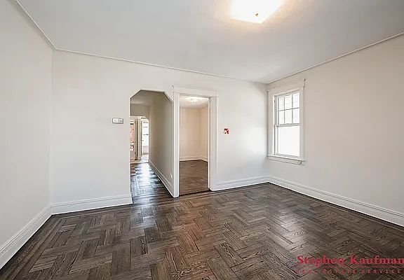 3rd image of 2916 Dudley Ave