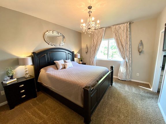 4th image of 735 Field View Dr