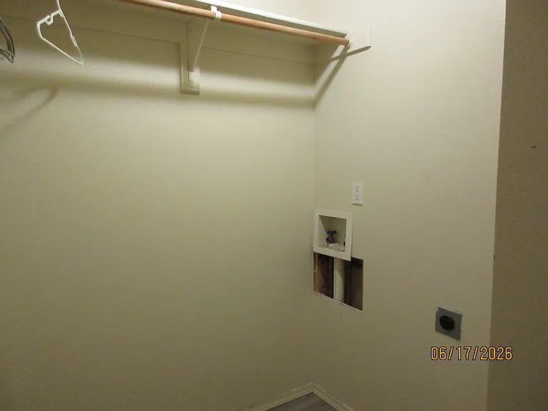 3 bed, 2.0 bath, $1,550 — Photo 9