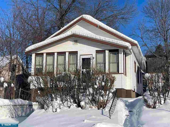 810 Douglas Ave, Eveleth, MN 55734