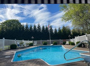 42 Oakland Pl, Nanuet, NY 10954