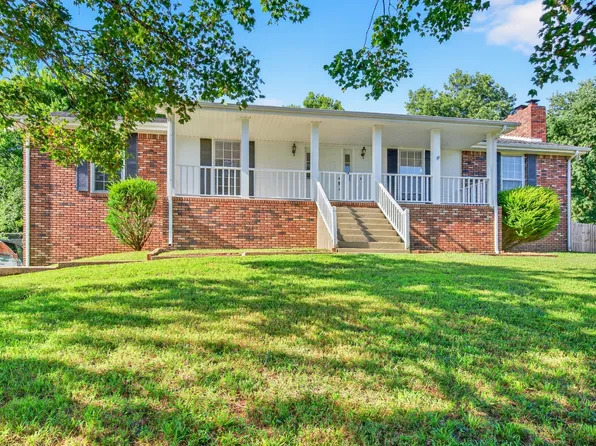 1017 Hillshire Dr, Clarksville, TN 37043