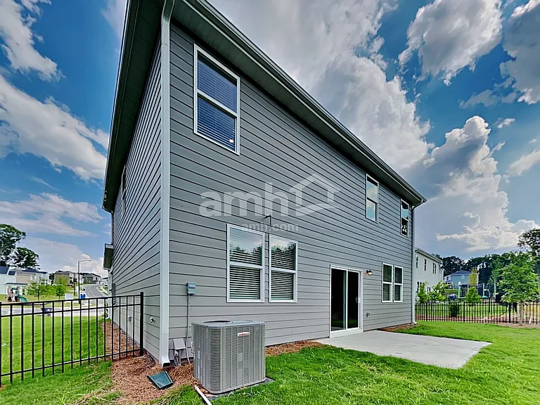 4010 Chivalry Dr — Photo 21