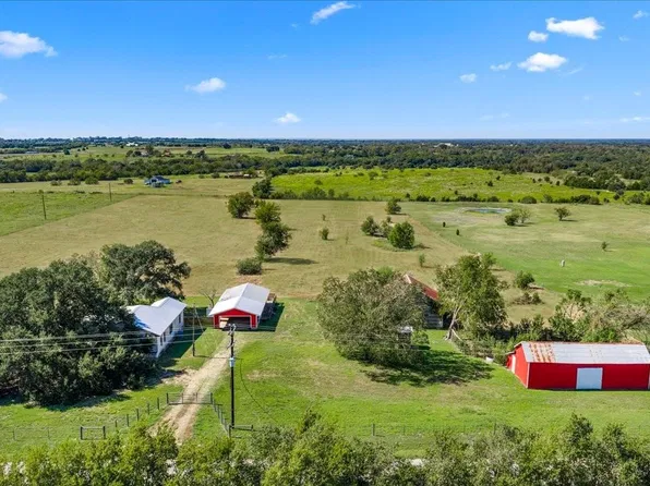1155 Lomax Harmel Rd, Burton, TX 77835