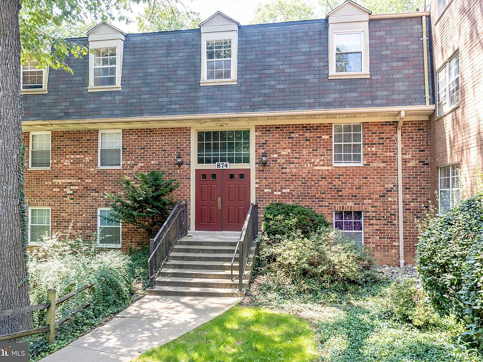 1st image of 874 College Pkwy APT 202