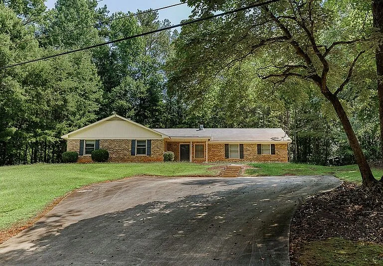 126 Greenwood Dr #A — Photo 1