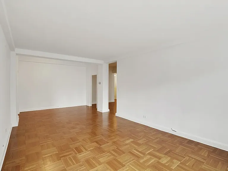 300 E 57th St #17G — Photo 3