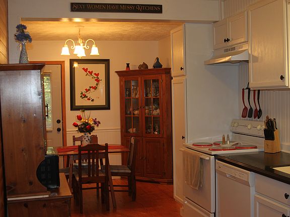 3rd image of 34 Somerset Pl