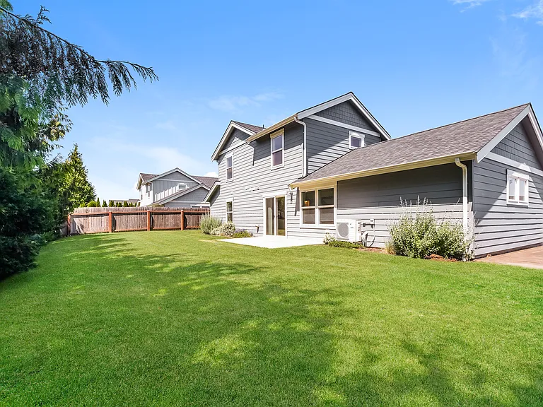 2046 Aaron Dr — Photo 22