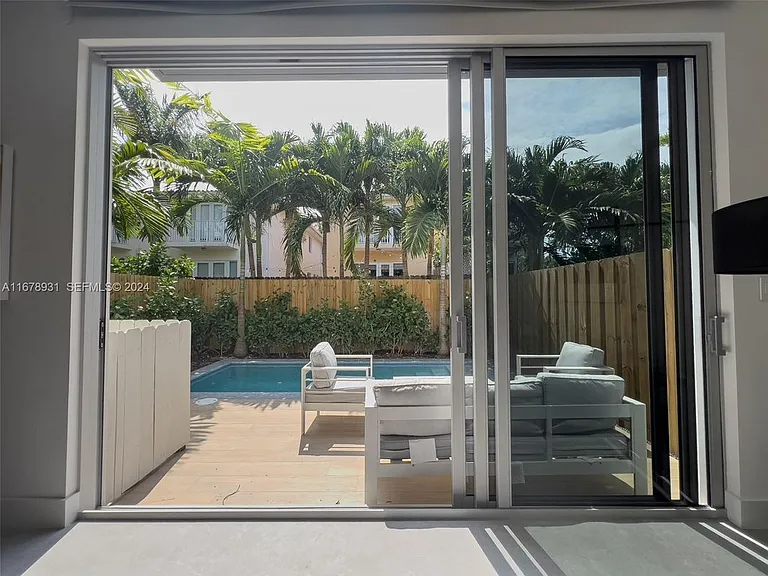 3110 Elizabeth St — Photo 21