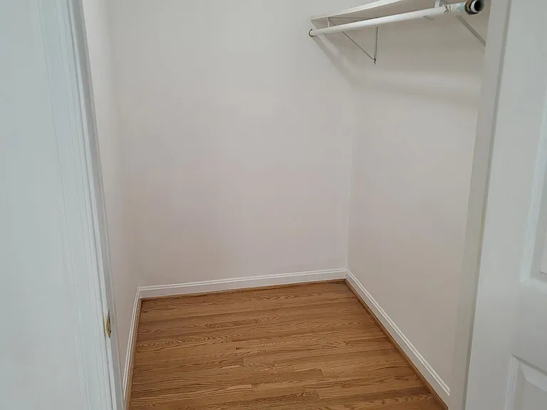 1533 N Colonial Ter #A — Photo 22
