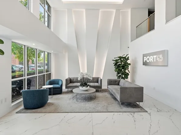 45 W 3rd St #305, South Boston, MA 02127