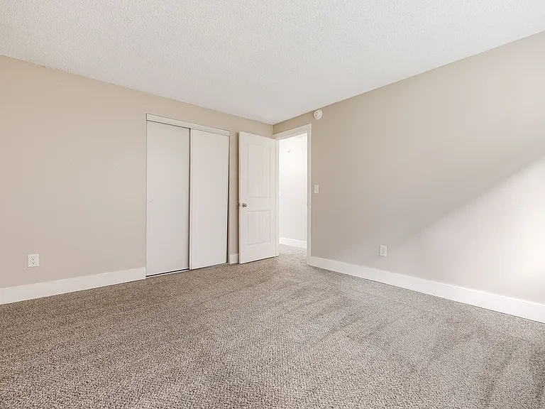 Moreland Place Apartments — Photo 21