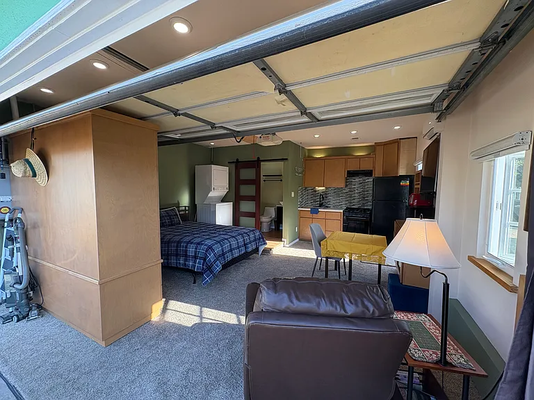1803 Tulip St — Photo 3