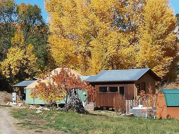 10 Camino Del Molino, Chimayo, NM 87522