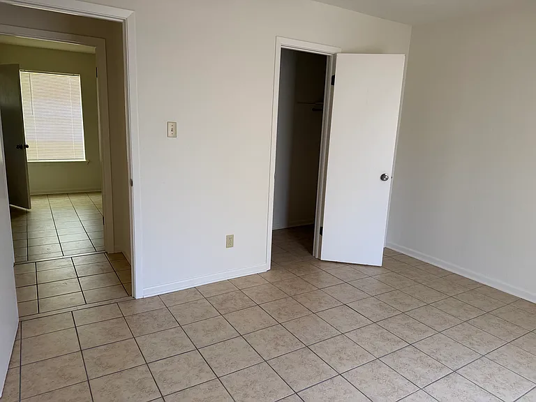 1213 Tammy Ave — Photo 10