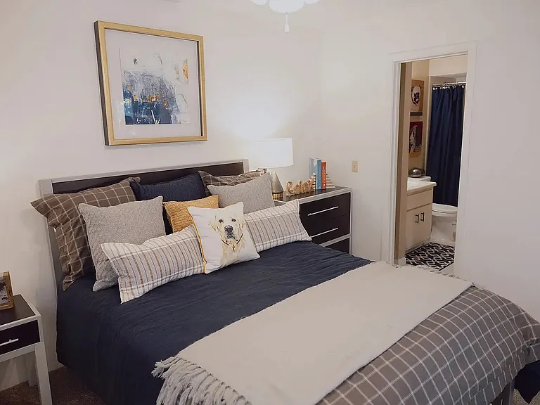Spyglass Apartments — Photo 42