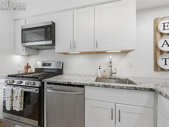 4th image of 3110 Van Teylingen Dr APT C