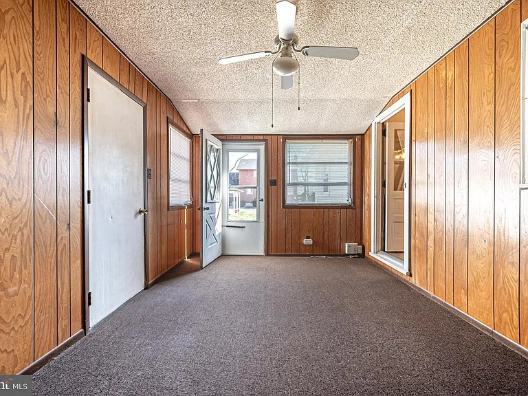 445 Highland Ave — Photo 11