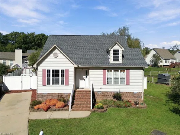 133 Hoskins Cir, Burlington, NC 27215