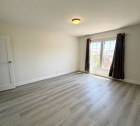 2nd image of 639 Bowdoin St