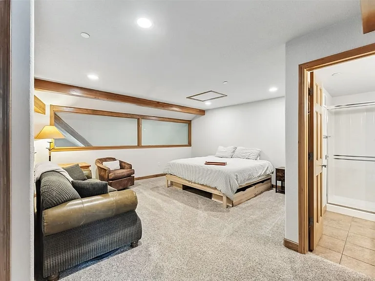 720 Lakepoint Dr — Photo 14