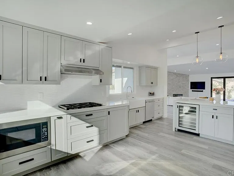 3647 Hazelhurst Pl — Photo 7