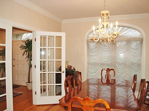 Large formal dining room. Plenty of room for entertaining!