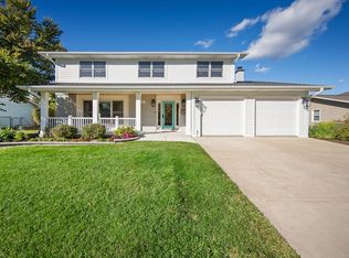 742 Ridgeview St, Downers Grove, IL 60516