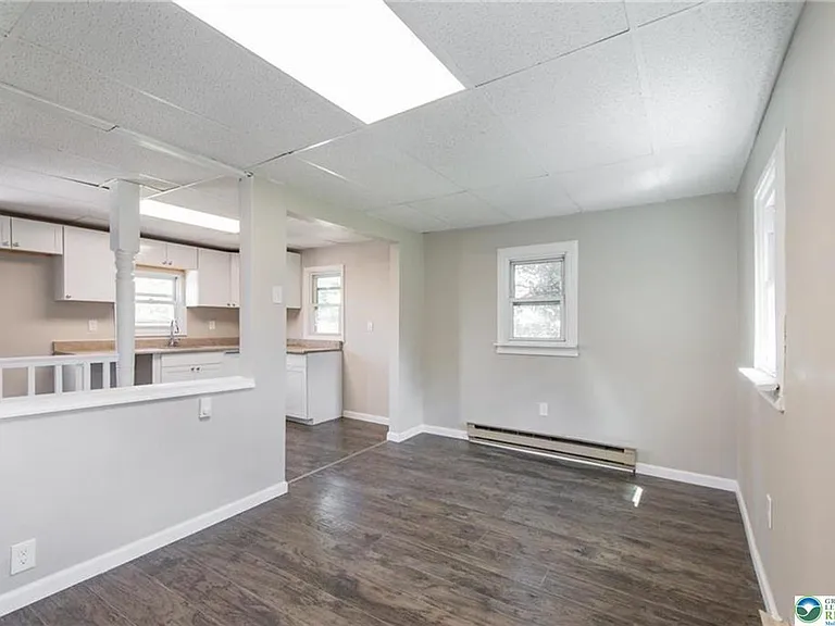 1240 Pembroke Rd — Photo 6