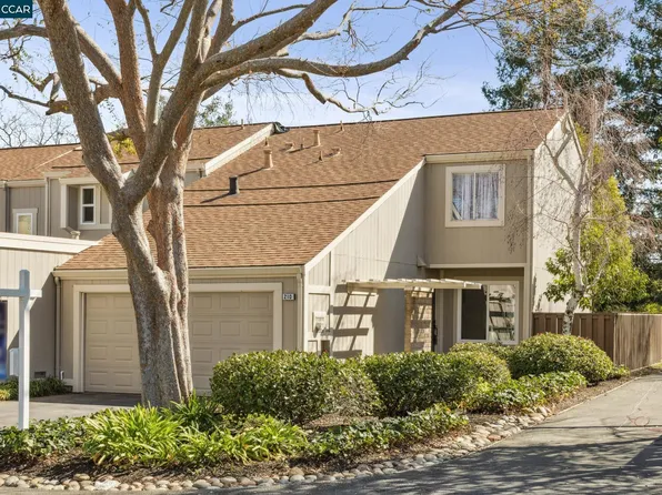 210 Oak Manor Plz, Martinez, CA 94553