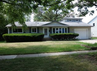 15 Margaret Ter, Cary, IL 60013