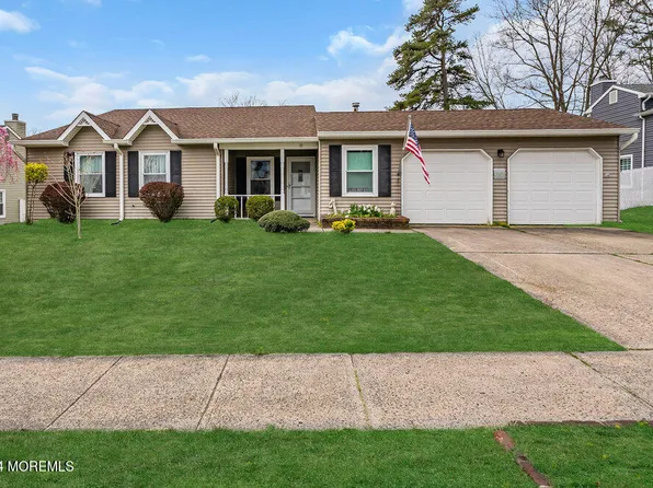 92 Concord Circle, Howell, NJ 07731