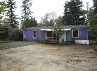 74 Redway Dr, Redway, CA 95560