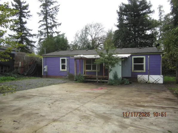 74 Redway Dr, Redway, CA 95560