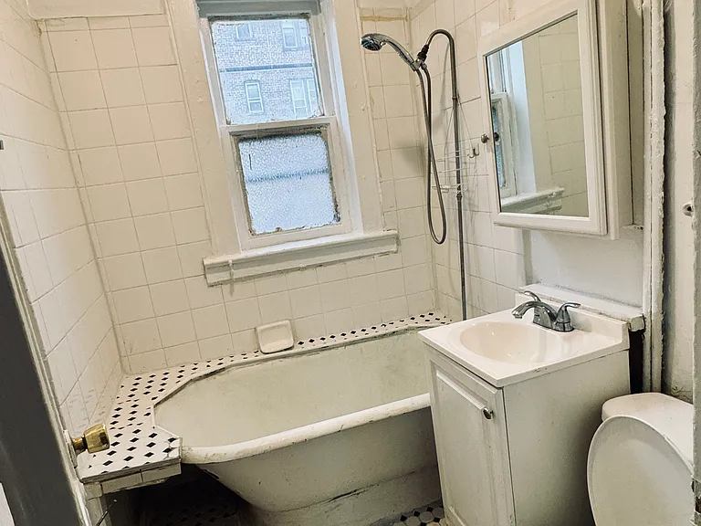 88 Jordan Ave — Photo 10