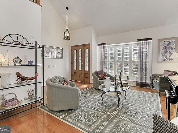 4th image of 12312 Exbury St