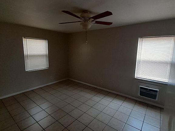 3rd image of 600 21st St N