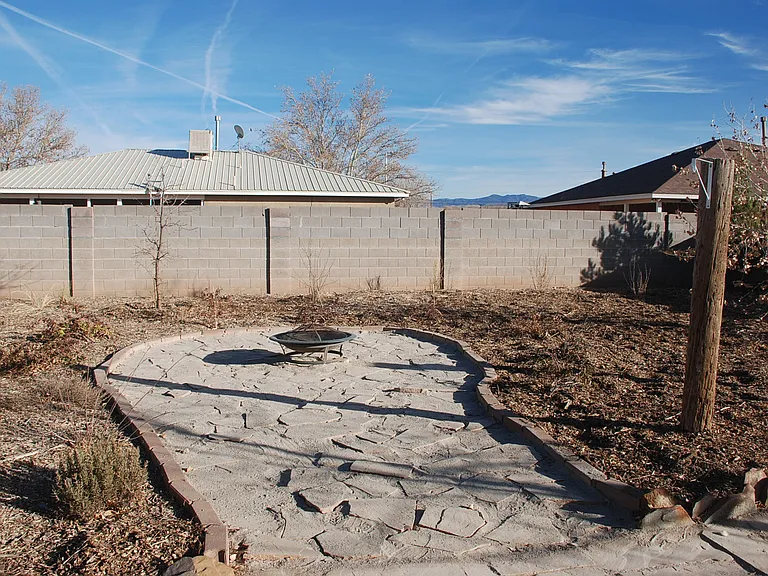 902 Ladron Ave — Photo 17