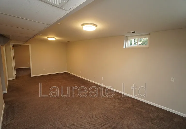 2258 W Maplewood Ave — Photo 15