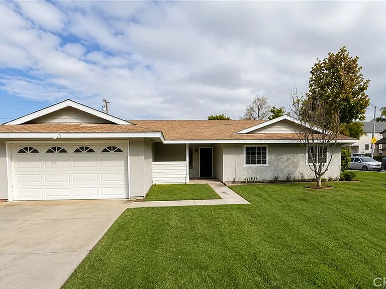 8609 Marlene St — Photo 1