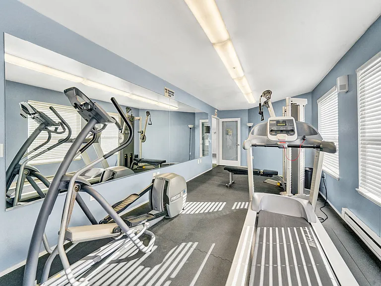 Fitness Center Hampton Park Apartments Tigard OR