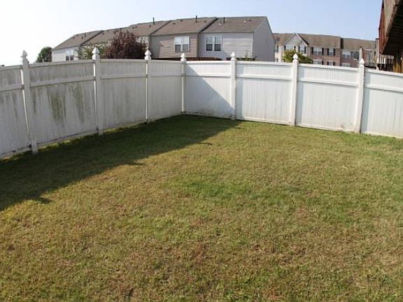 2nd image of 27 Boggs Ln