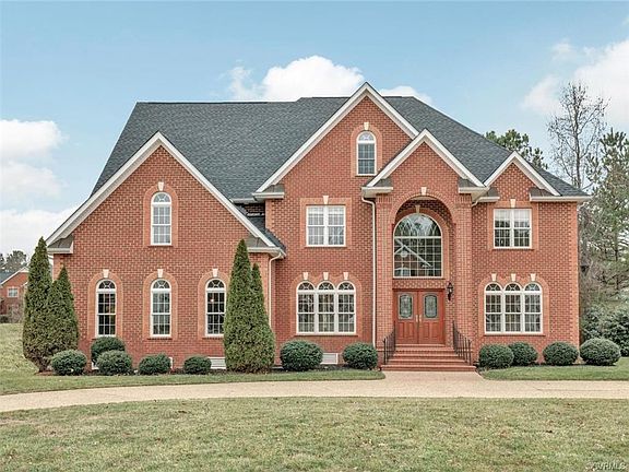 5th image of 5400 Hillshire Way
