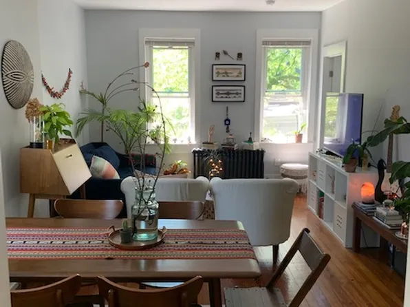 3500 Hamilton St APT 3R, Philadelphia, PA 19104