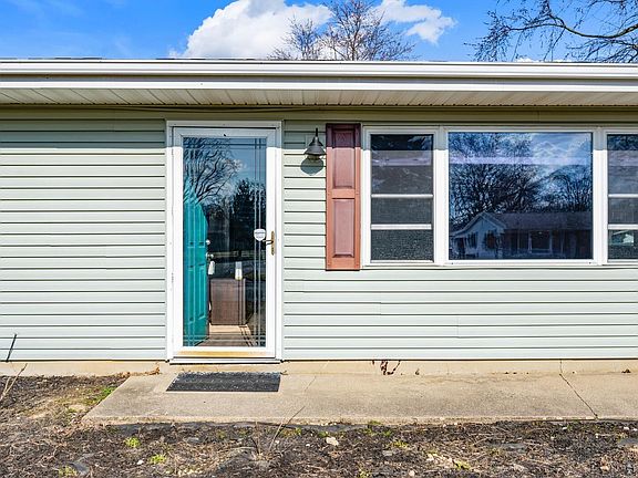 4th image of 3808 N Vernon Dr