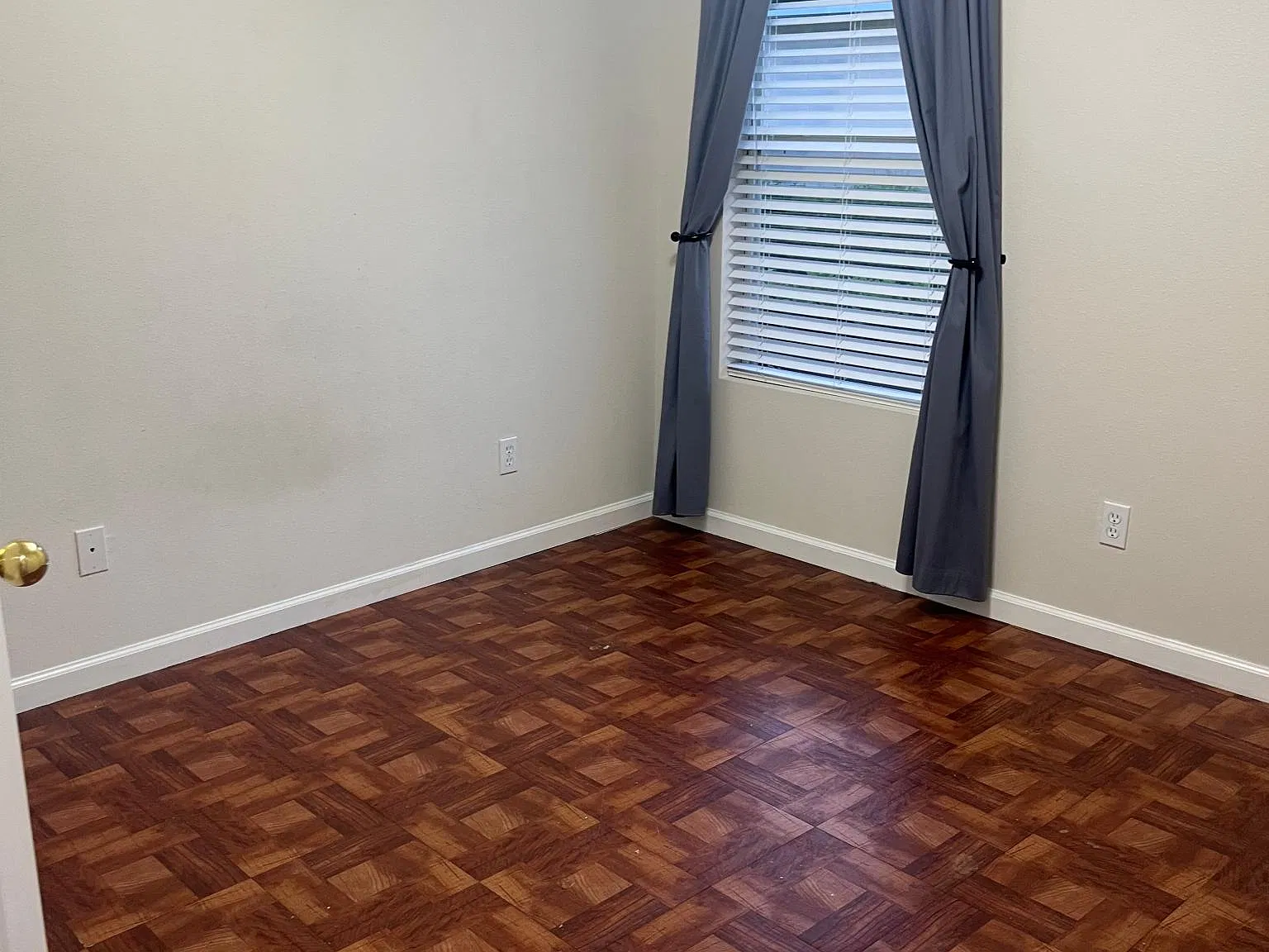 3 bed, 1099 sqft, $1,850 — Photo 4