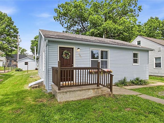 2nd image of 604 SW 8th St