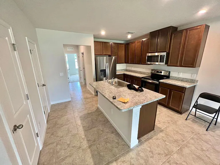 17914 Turning Leaf Cir — Photo 5