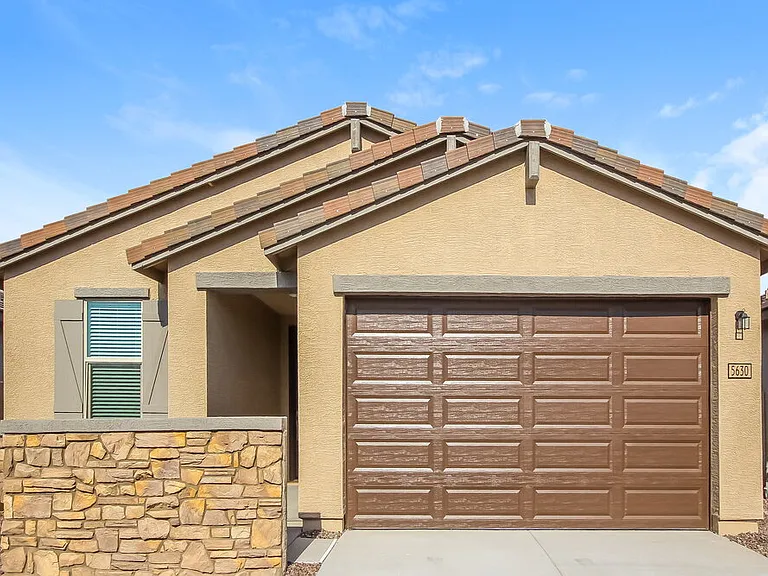 5630 W Notch Hill Rd — Photo 1